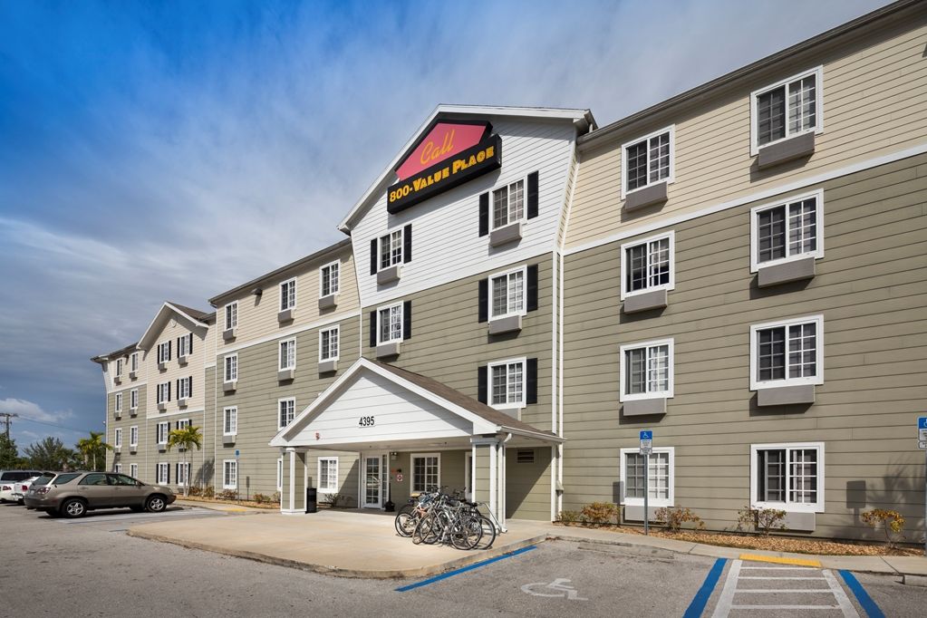 Extended Stay America Select Suites - Fort Myers Exterior photo
