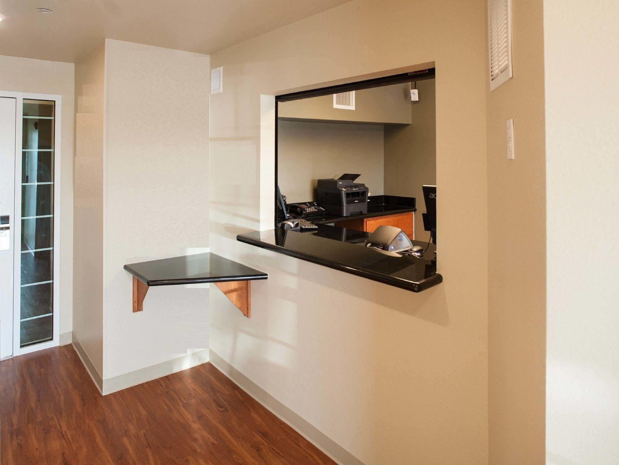 Extended Stay America Select Suites - Fort Myers Exterior photo